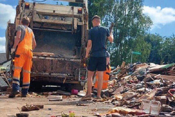 hilfe-nach-der-flut-6